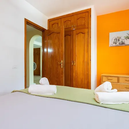 Private Garden Two Bedroom At Fairways Club Apartment *