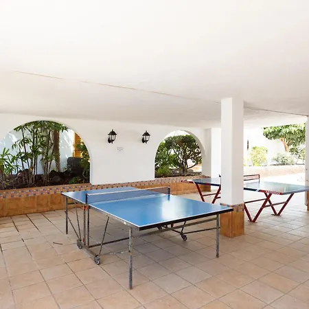 Private Garden Two Bedroom At Fairways Club Apartment *